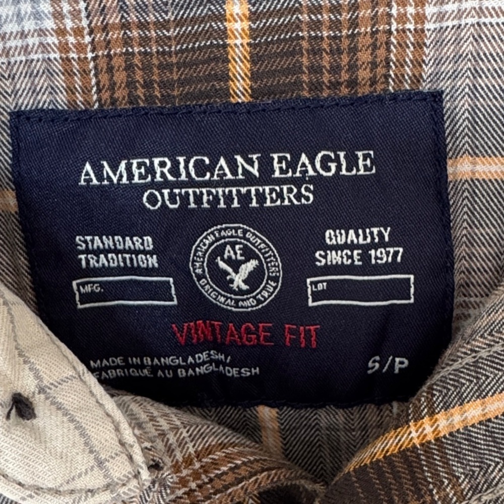 American Eagle Outfitters Brown Plaid button down size small - Picture 2 of 5